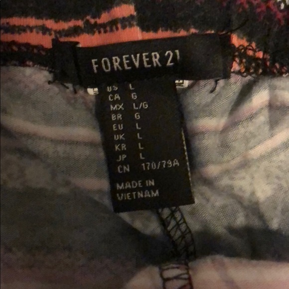 Forever 21 Patterned Leggins - Picture 2 of 2
